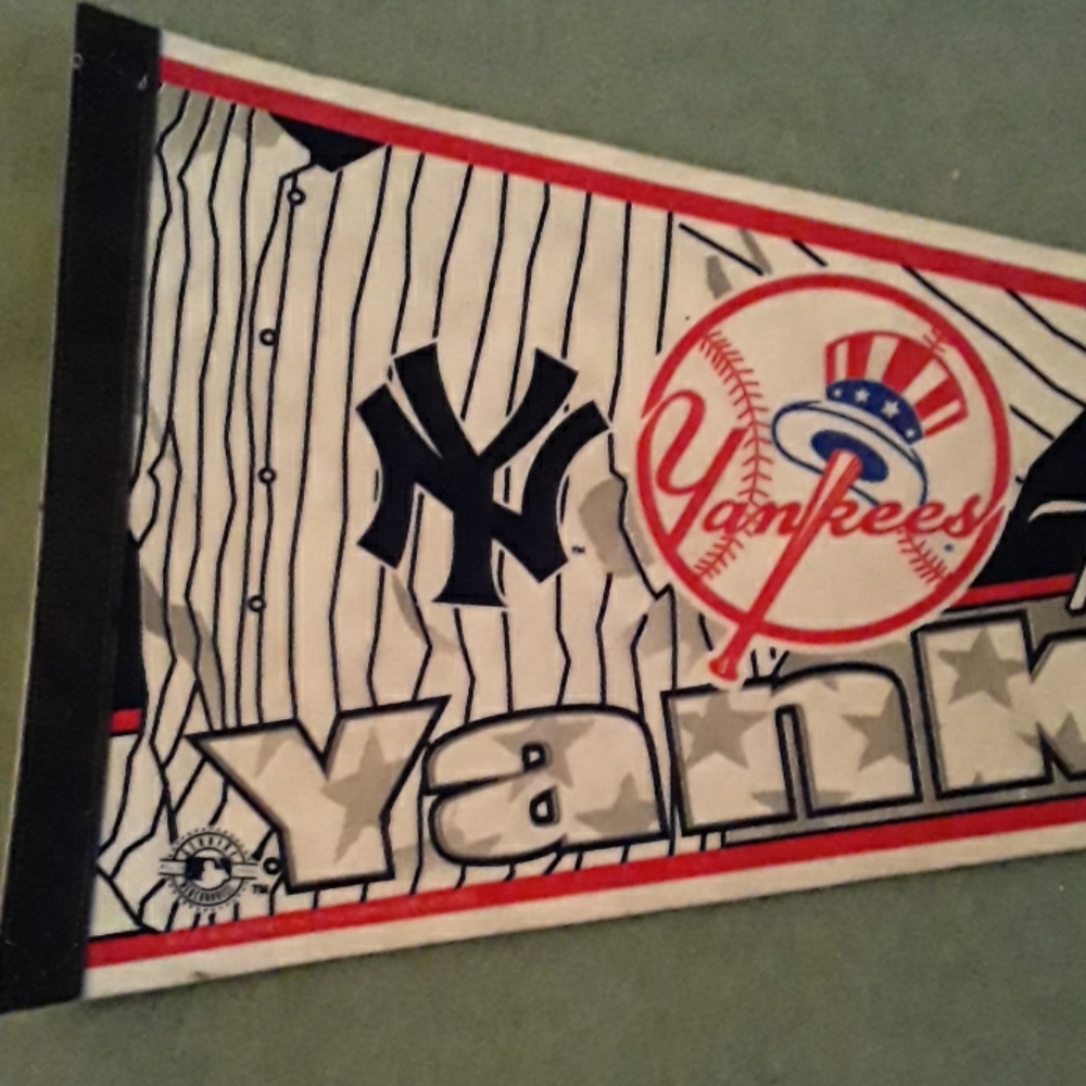 Yankees Pennant - Picture 3 of 8